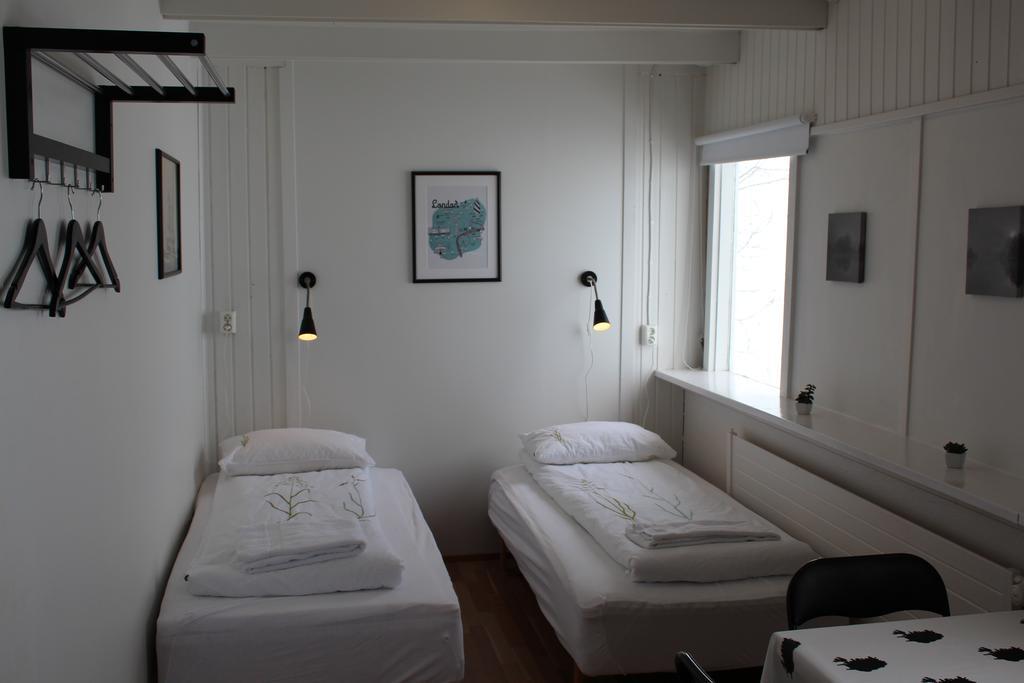 Lonsa Guesthouse Akureyri Eksteriør bilde