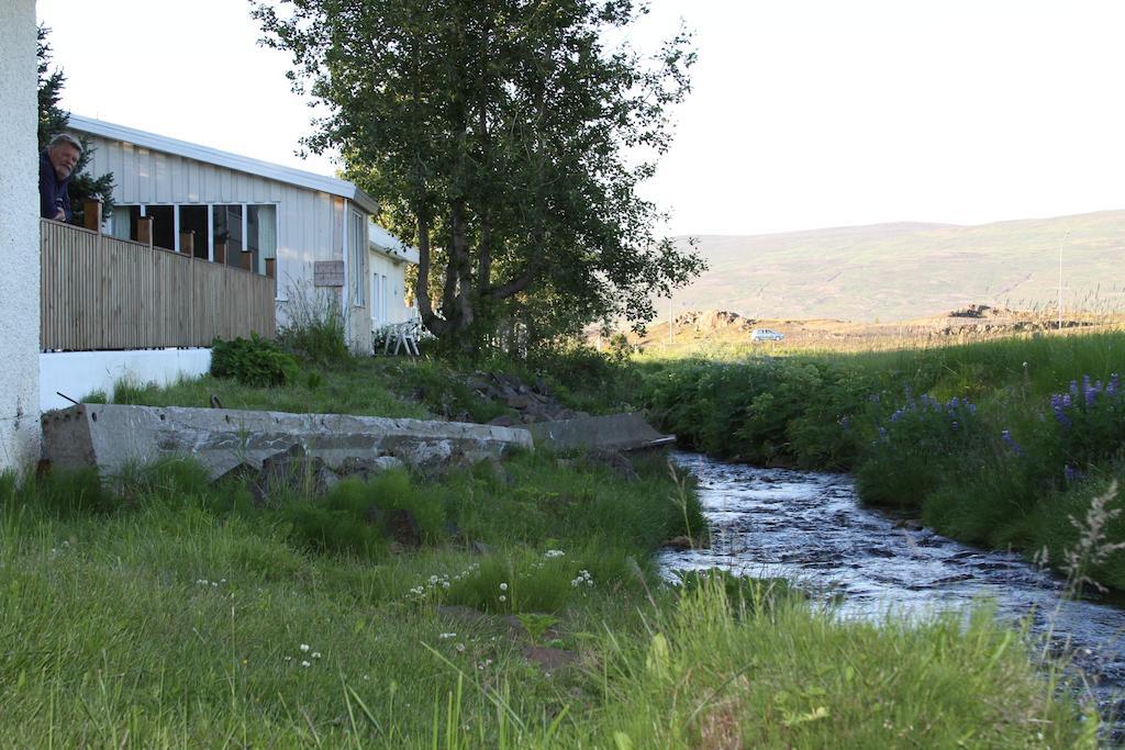 Lonsa Guesthouse Akureyri Eksteriør bilde